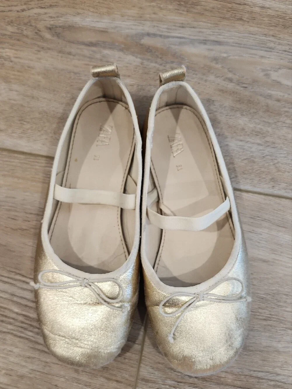 Zara Girls Gold Sparkle Mary Jane Ballet Flats with Bow Size 31